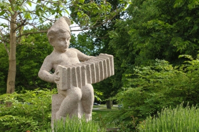 Akkordeonspieler in Eilenburg am Torgauer Tor