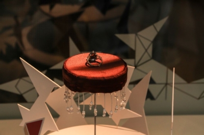 Der Ring in der Sonderausstellung zu den Heinzelmännchen von Eilenburg