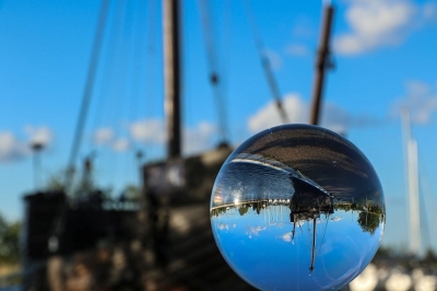 In Ueckermünde im Hafen historische (nachgebaute) Kogge